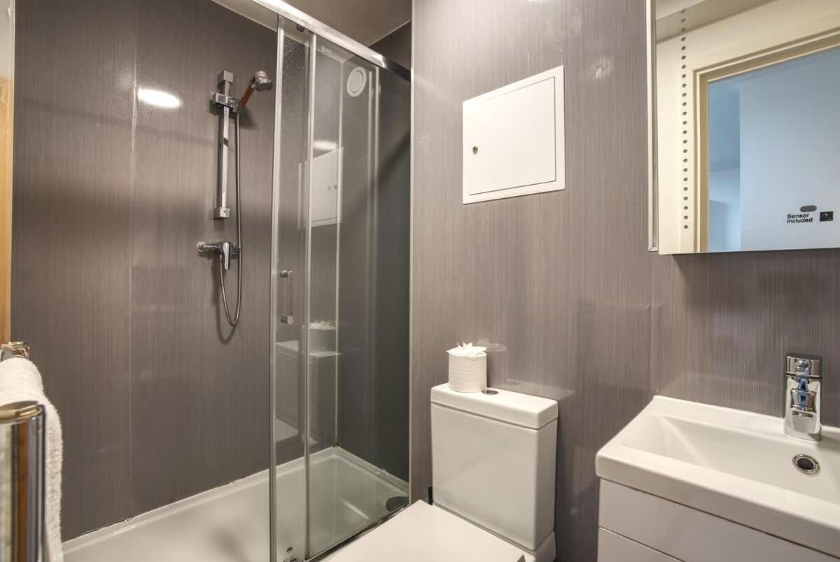 2Br City Centre Apt, Self Check In, Wifi, By Derbnb Sheffield Dış mekan fotoğraf