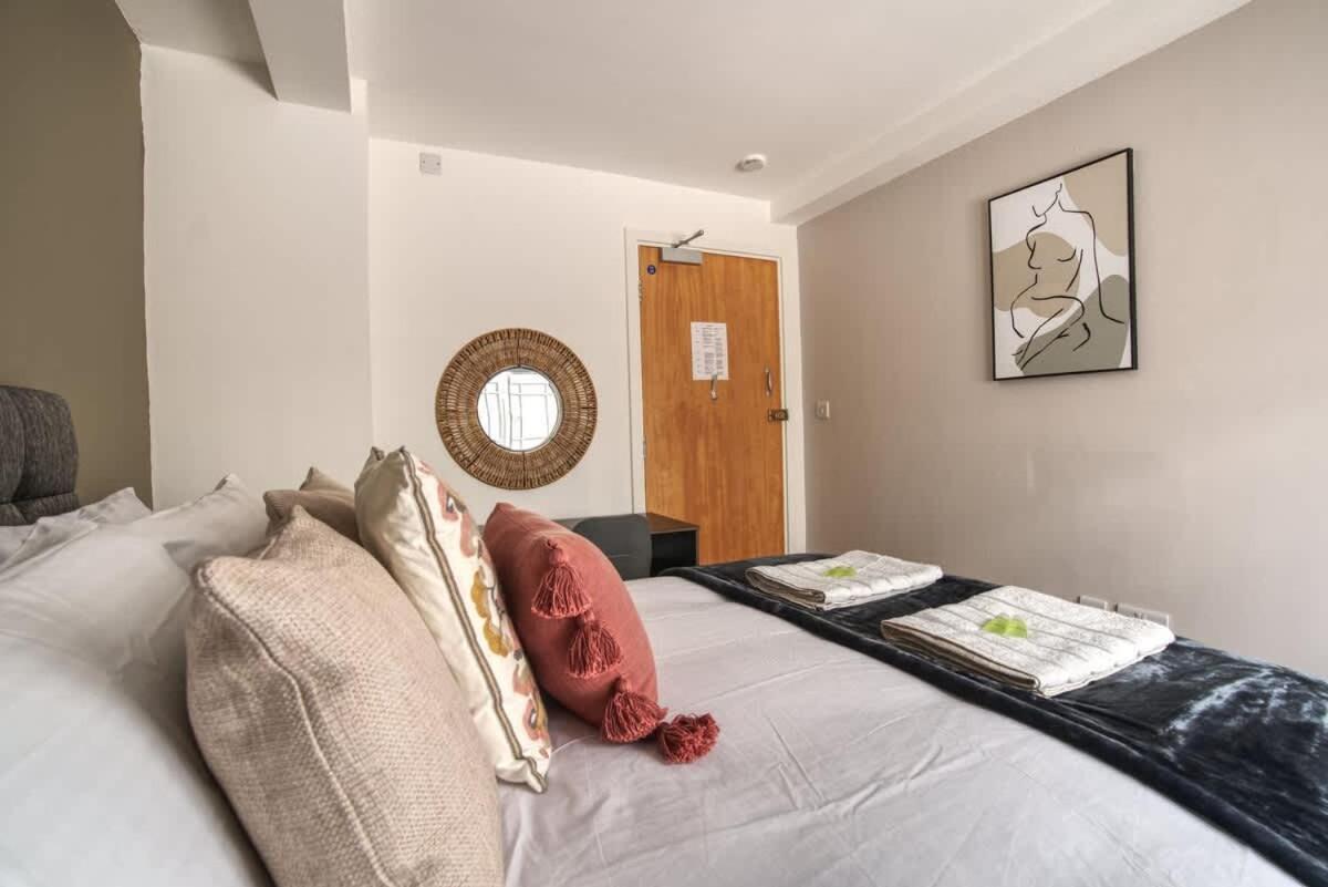 2Br City Centre Apt, Self Check In, Wifi, By Derbnb Sheffield Dış mekan fotoğraf
