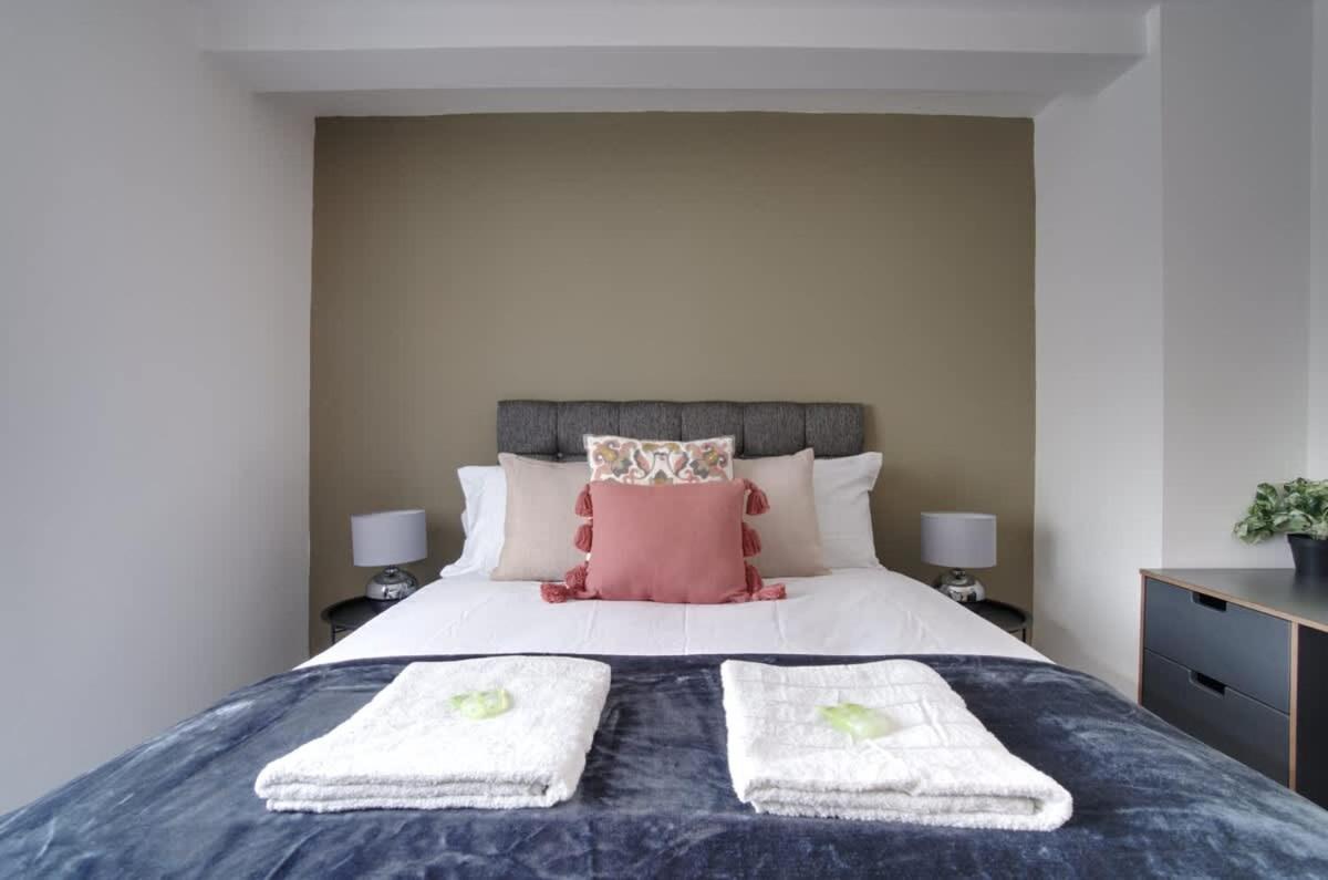 2Br City Centre Apt, Self Check In, Wifi, By Derbnb Sheffield Dış mekan fotoğraf
