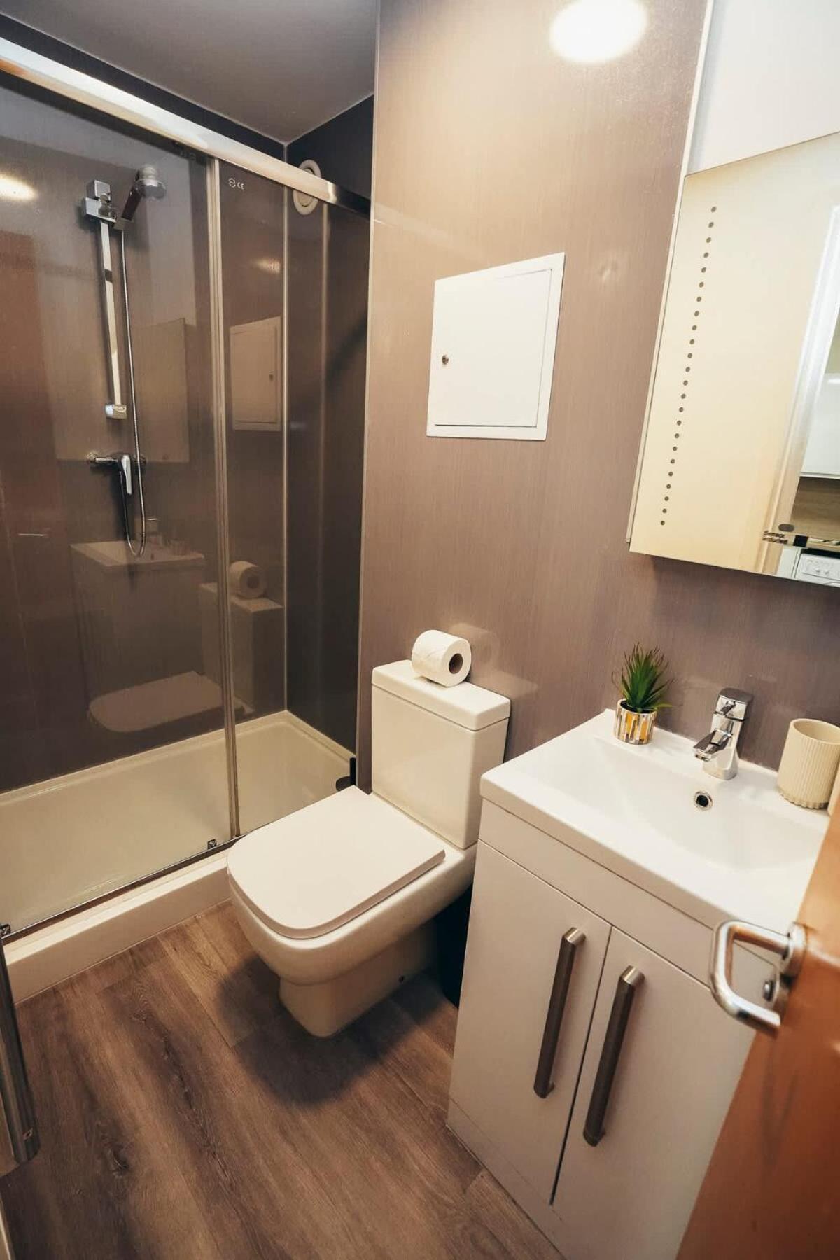 2Br City Centre Apt, Self Check In, Wifi, By Derbnb Sheffield Dış mekan fotoğraf